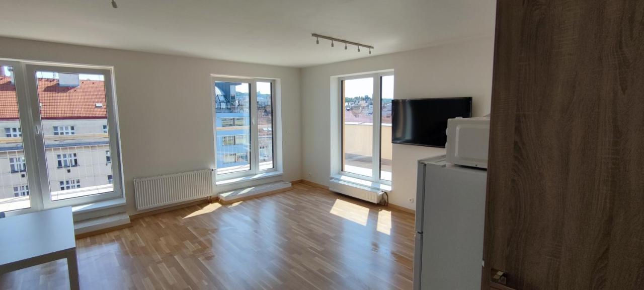 Penthouse # 81 With Panoramic City View In Elite Rezidence With Free Parking 布拉格 外观 照片
