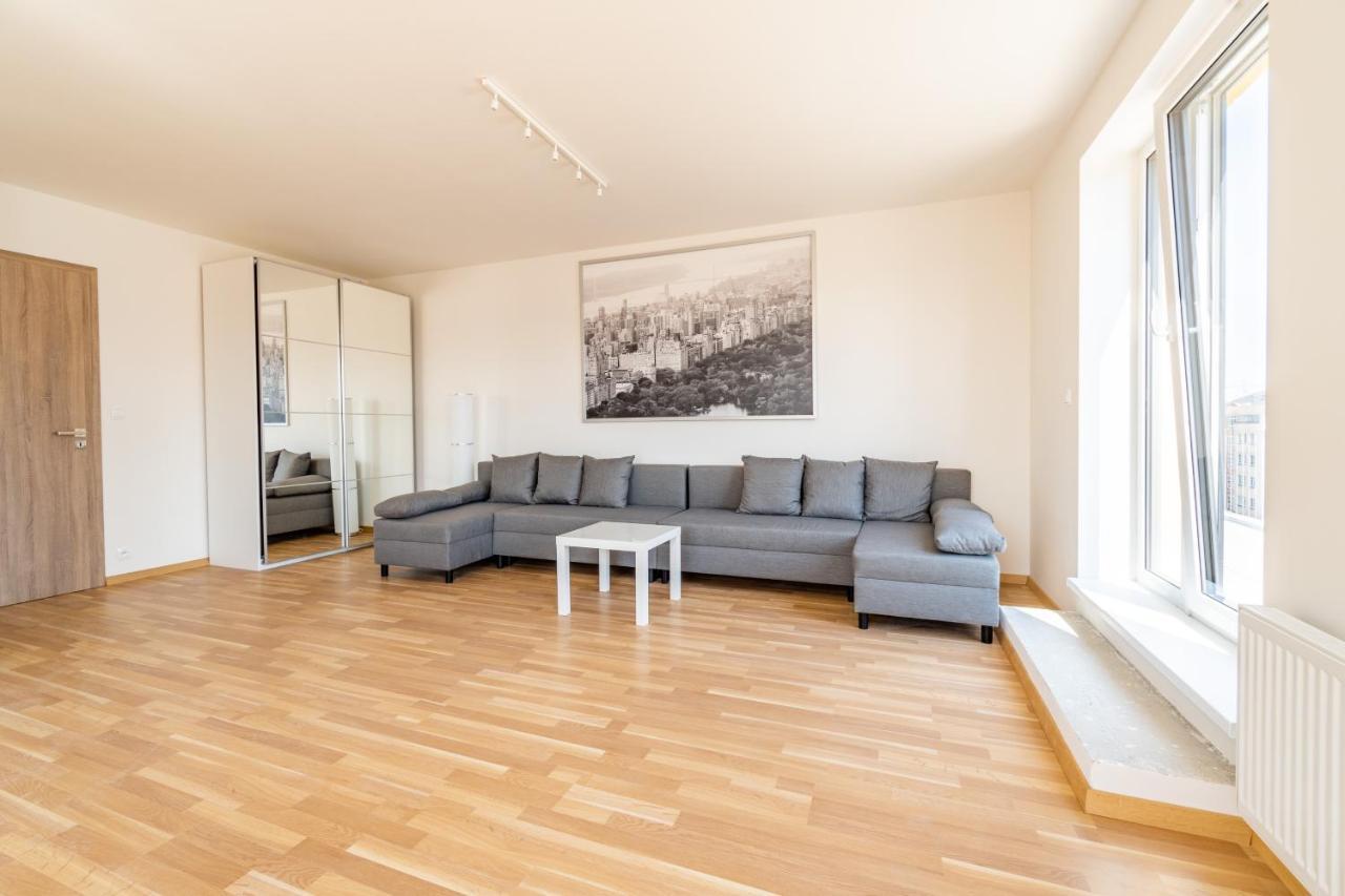 Penthouse # 81 With Panoramic City View In Elite Rezidence With Free Parking 布拉格 外观 照片